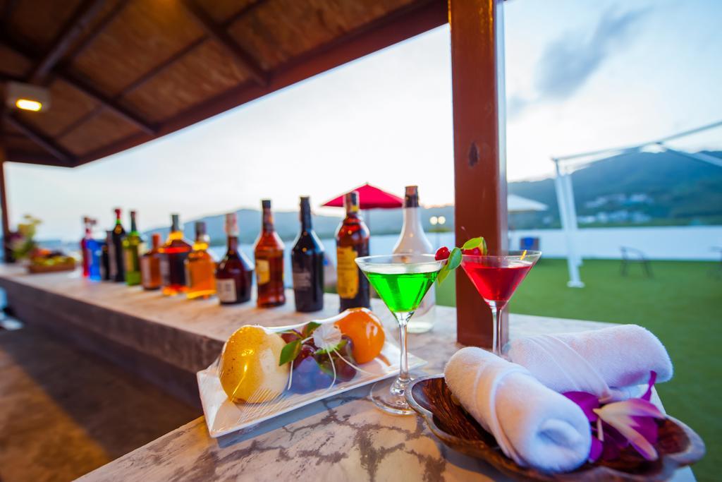 Grand Nai Harn Suites Rawai Экстерьер фото