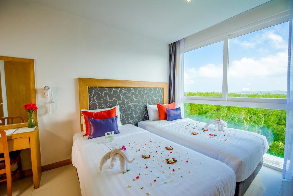 Grand Nai Harn Suites Rawai Экстерьер фото